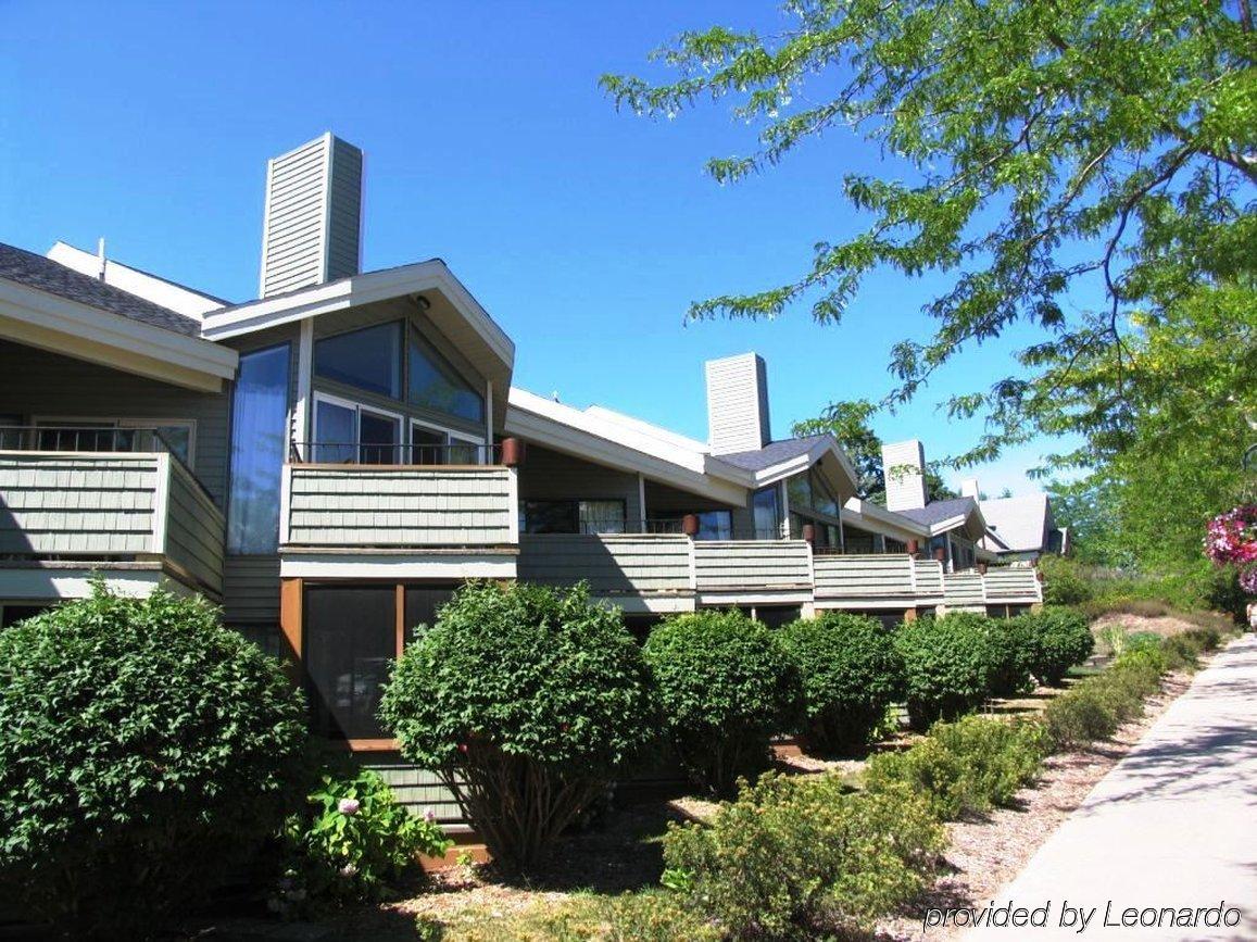 Pointes North Inn Charlevoix Ngoại thất bức ảnh