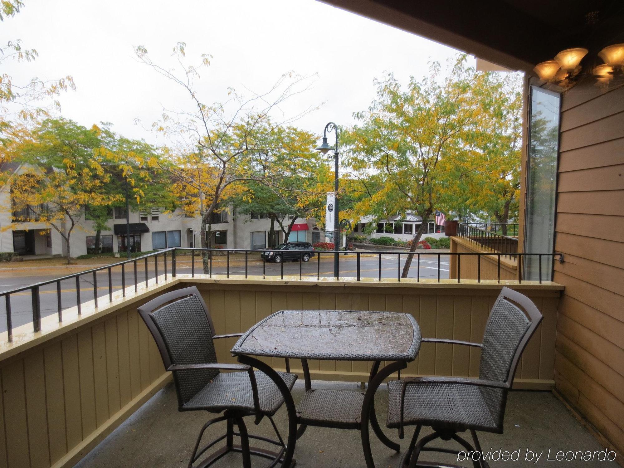 Pointes North Inn Charlevoix Ngoại thất bức ảnh