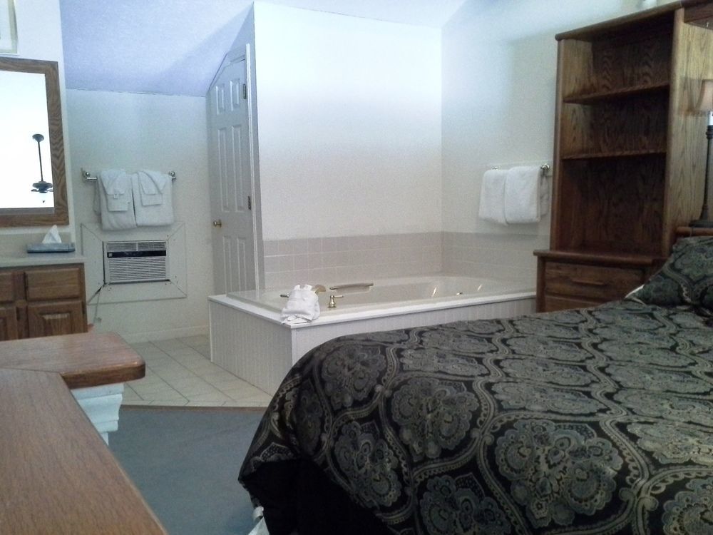 Pointes North Inn Charlevoix Ngoại thất bức ảnh