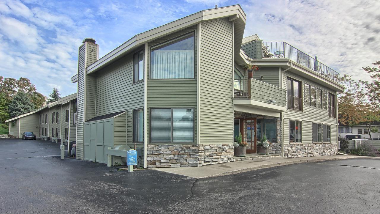 Pointes North Inn Charlevoix Ngoại thất bức ảnh