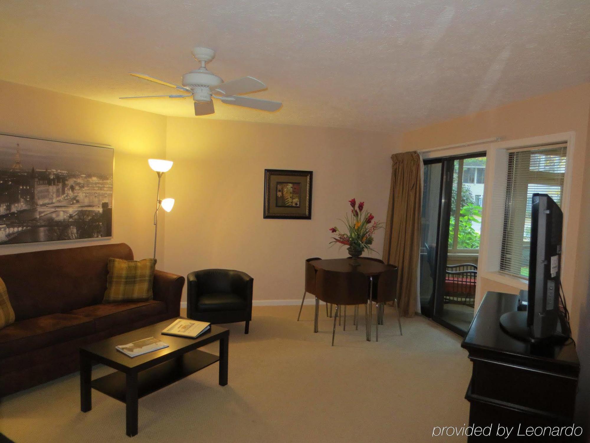 Pointes North Inn Charlevoix Ngoại thất bức ảnh