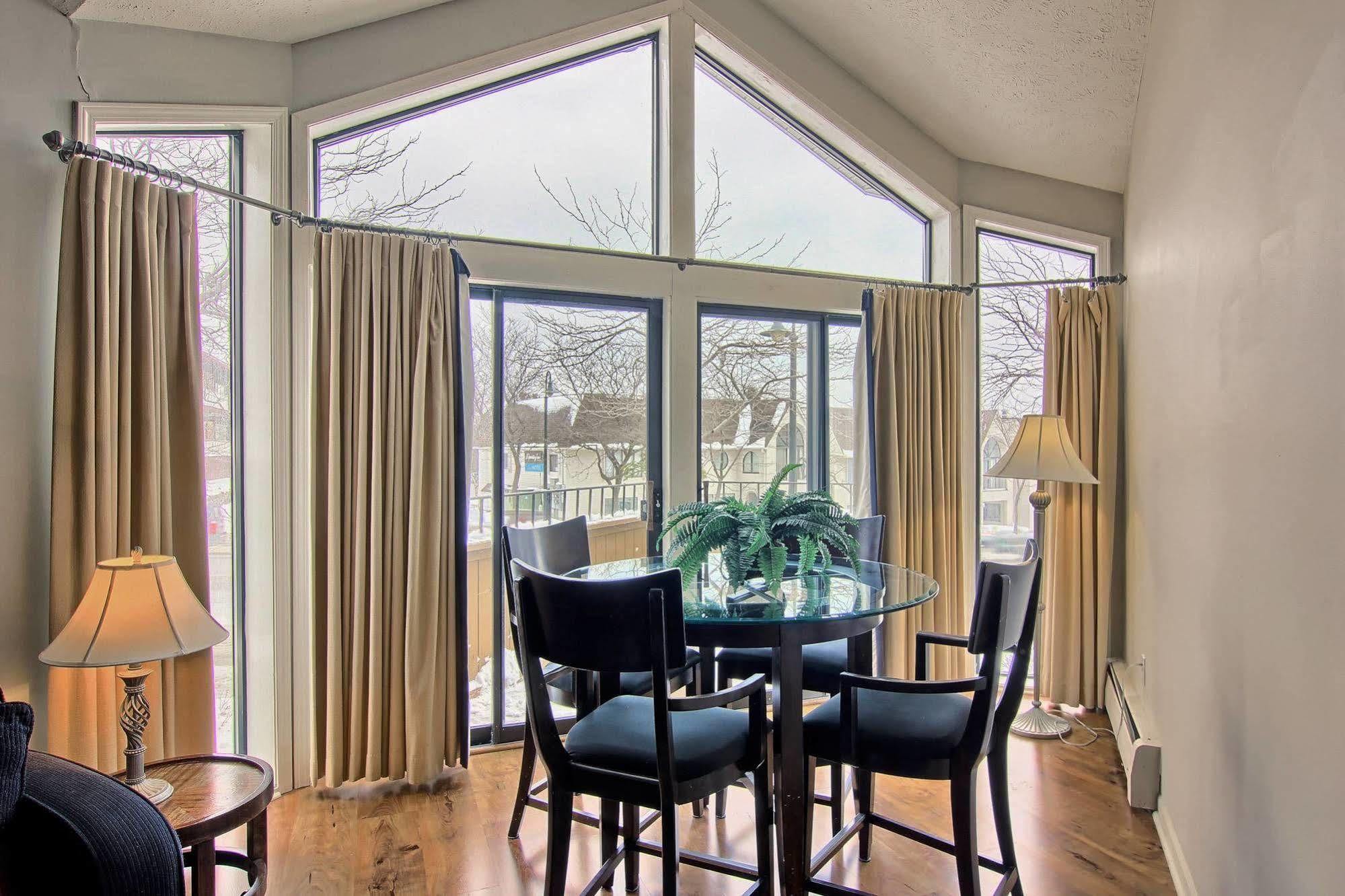 Pointes North Inn Charlevoix Ngoại thất bức ảnh
