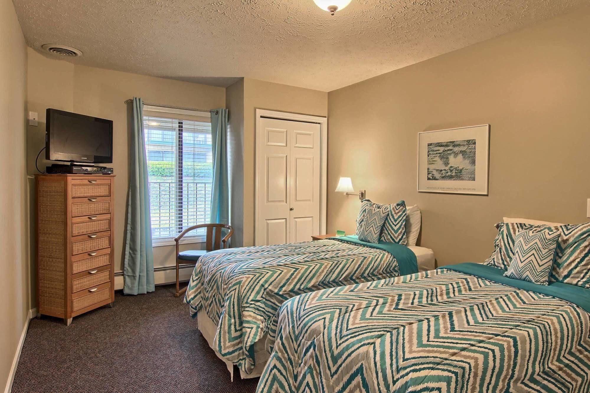 Pointes North Inn Charlevoix Ngoại thất bức ảnh